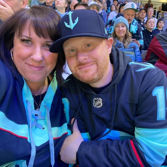 Meet your Posher, Stacy - Picture 2 of 4